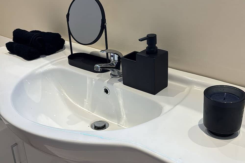 Entire apartment, Luxury Apartment - Free parking - Town centre in Dumfries, Dumfries and Galloway