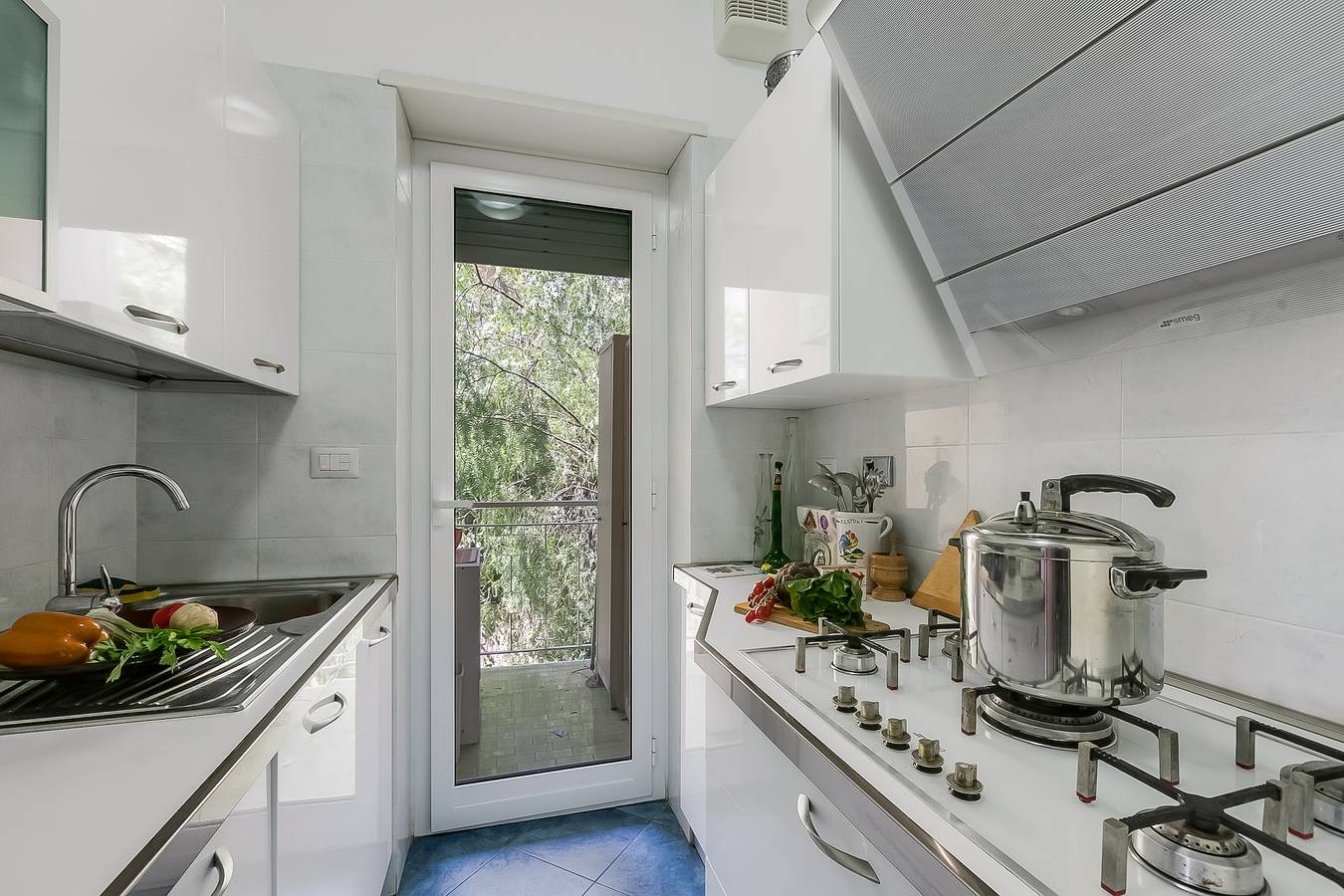 Geheel appartement, Vakantieappartement voor 4 personen met balkon in San Remo, Sanremo Gemeente
