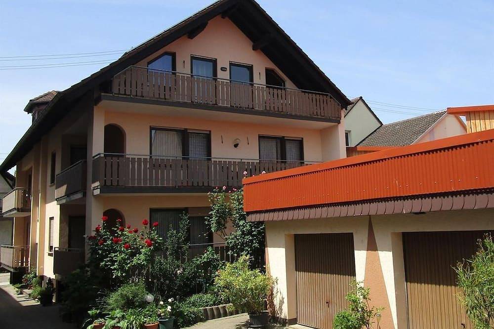 Geheel appartement, Vacation apartment Traudel - Holiday apartment Traudel Ii in Hatzenbühl, Rijndal