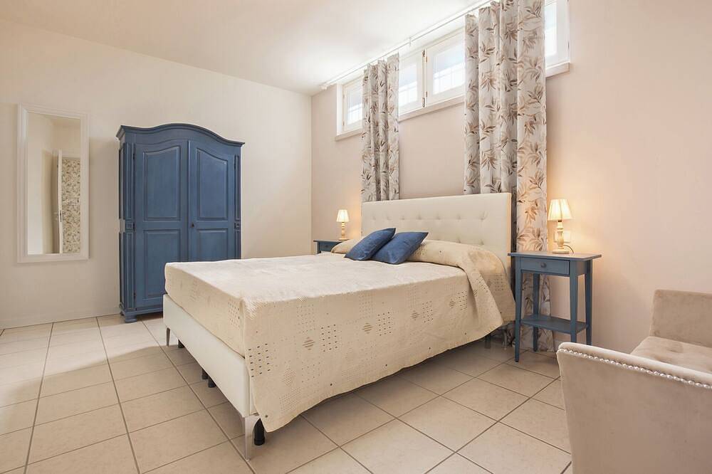 Ganze Wohnung, Villa Chiara-Mit Pool Apt 2, Villa Chiara - Con piscina Apt 2 in Cavaion Veronese, Gardasee-Berge