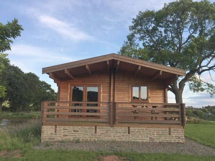 Holiday rental for 4 people, with Balcony and Terrace as well as Garden and Lake view in Shropshire