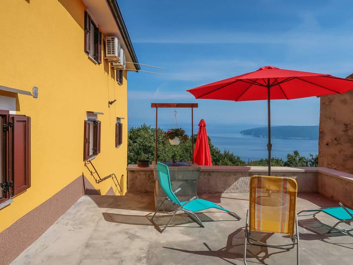 Ferienhaus für 6 Personen, mit Terrasse und Garten sowie Ausblick in Moscenicka Draga