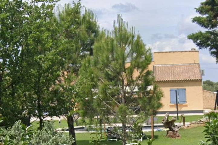 Ferienhaus - 5   Räume - 8/10   Personen in Arles, Mittelmeerküste (Frankreich)