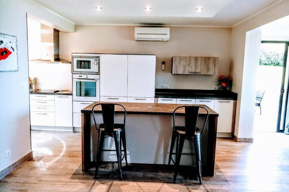 Villa for 4 people with swimming pool in Capo Corso