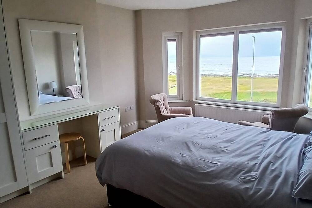 Erstaunliche Seeansichten.  Zentrale Lage. Mit Blick auf Portstewart Old Course. in Portstewart, Grafschaft Londonderry