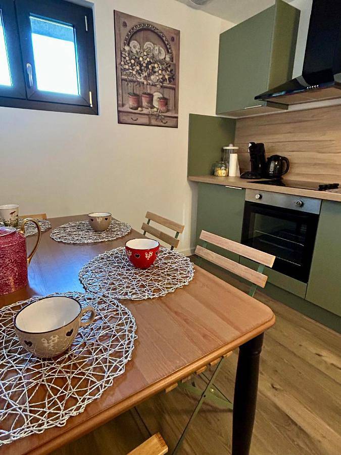 Gîte pour 2 personnes, avec jardin et terrasse à Le Puy-Sainte-Réparade - 2