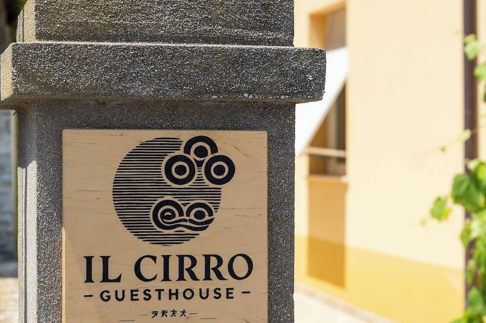 Just minutes from downtown and the beach, elegant Bnb in Sirolo in Sirolo, Riviera del Conero