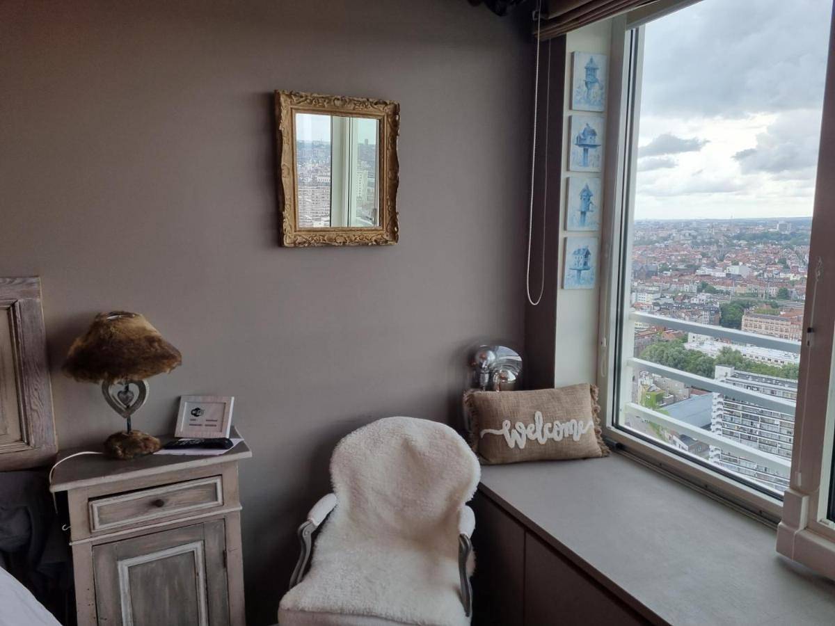 Romantics rooms in Brussels sky in Bruxelles, Flandre
