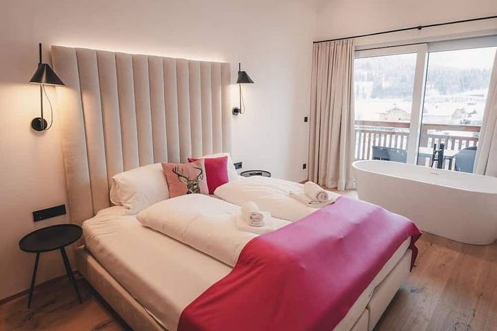 Ferienhaus für 2 Personen, mit Sauna und Pool sowie Whirlpool und Balkon