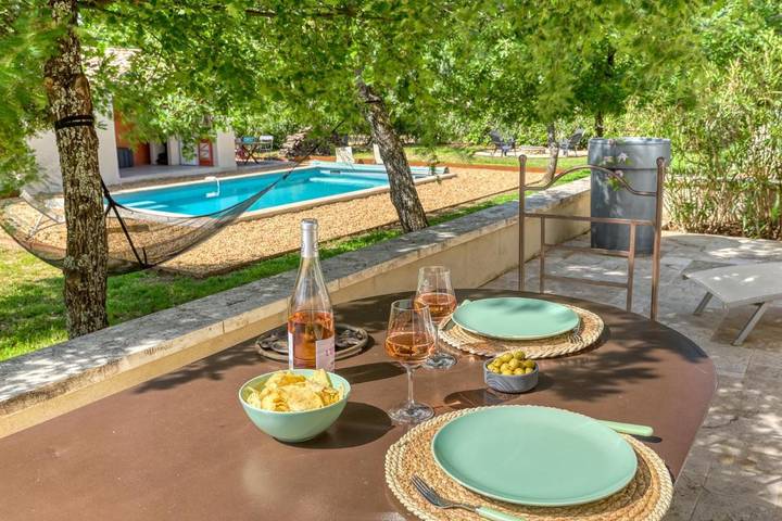 Casa de vacaciones para 2 personas, con terraza además de piscina y jardín - 1