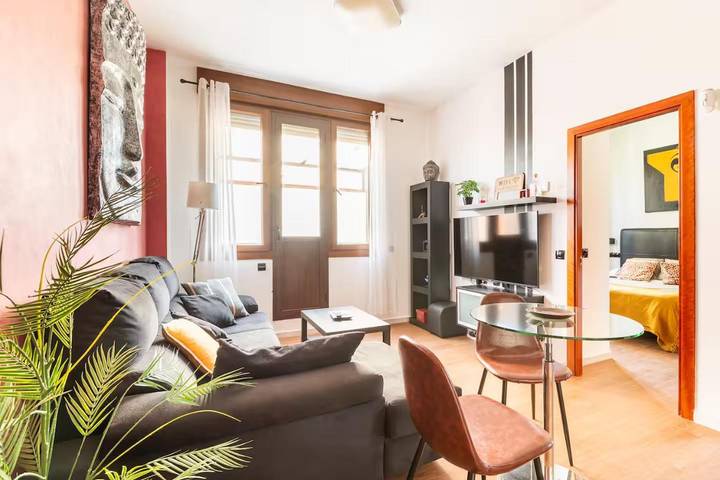Apartahotel para 3 personas, con terraza y piscina en Sevilla