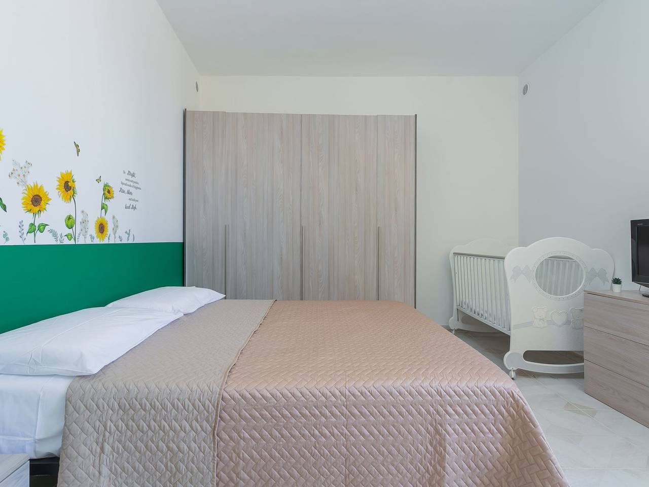Ganze Wohnung, Chalet 'Weißes Haus' mit Wasserblick in Bitonto, Bari Provinz