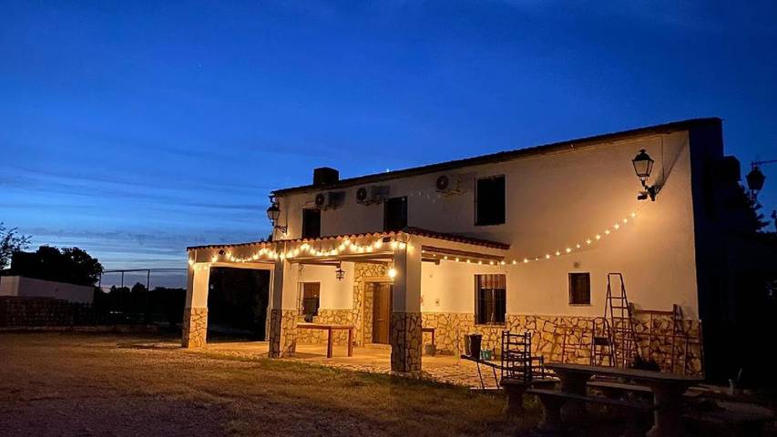 Casa rural para 10 personas, con Terraza y Jardín además de Piscina y Vistas al lago en La Serena