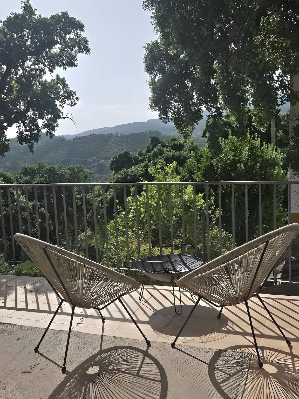 Villa 'Õku' avec vue sur la mer, Wi-Fi et climatisation in Monchique, Serra de Monchique