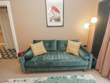 Holiday Rental for 5 People in Huddersfield, West Yorkshire, Photo 4