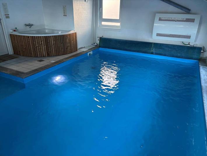 Ferienhaus für 8 Personen, mit Pool und Terrasse sowie Whirlpool und Sauna, mit Haustier