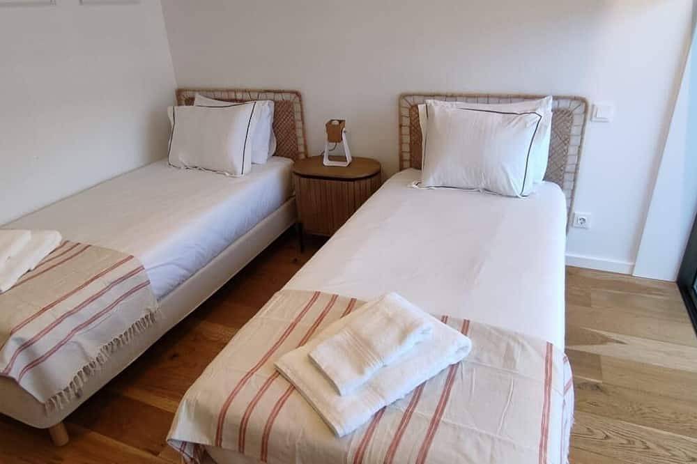 Ganze Wohnung, Porto Neptune Terrace with wonderful ocean and river view! in Canidelo, Porto Distrikt