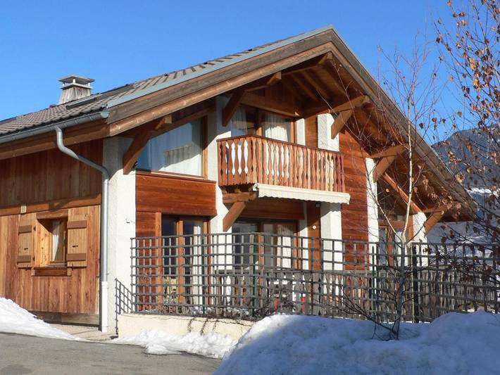 Chalet pour 10 personnes, avec Balcon et Terrasse ainsi que Jardin et Sauna à Domancy