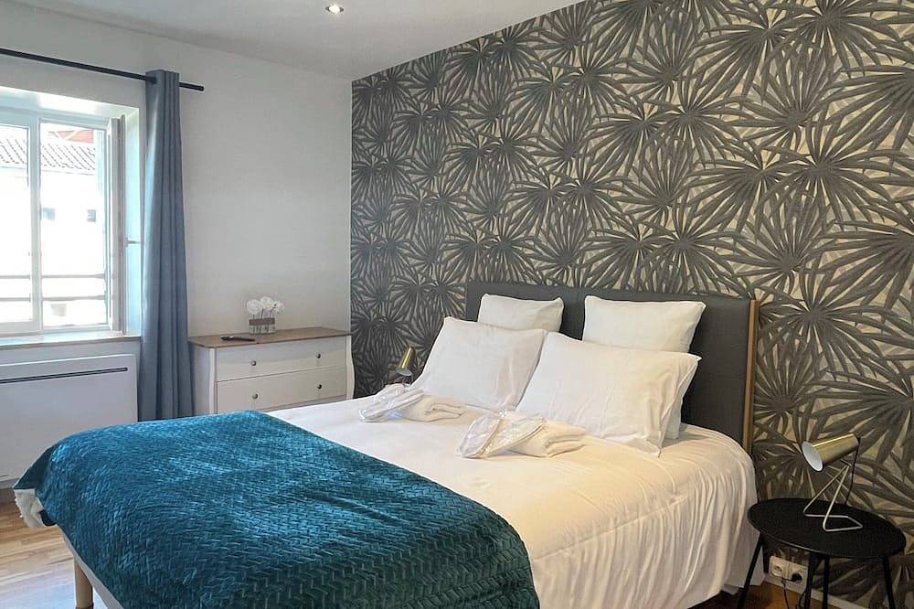 Entire apartment, The Arcadium - Villa Courtais - Hypercentre in Montluçon, Montluçon region