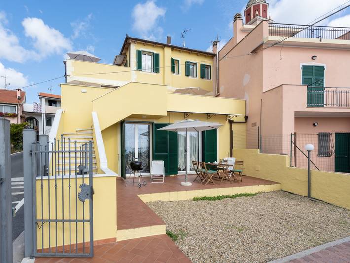 Ferienwohnung für 5 Personen, mit Terrasse und Garten, mit Haustier in Imperia Provinz - 2