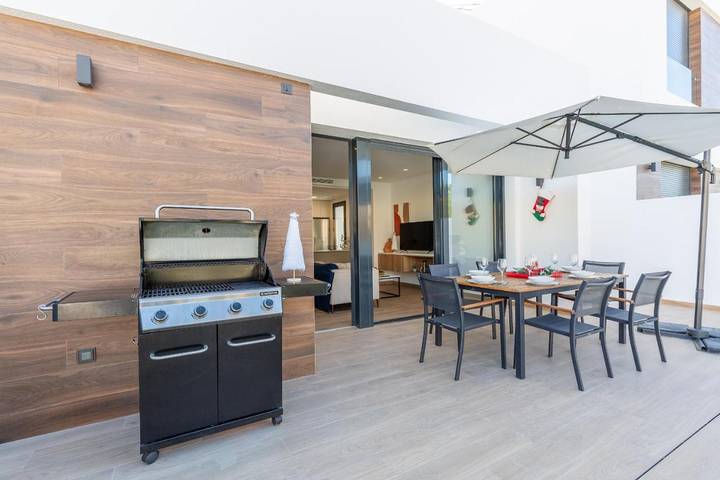 Casa rural para 14 personas, con Balcón y Terraza además de Jardín y Piscina en l'Alacantí - 4