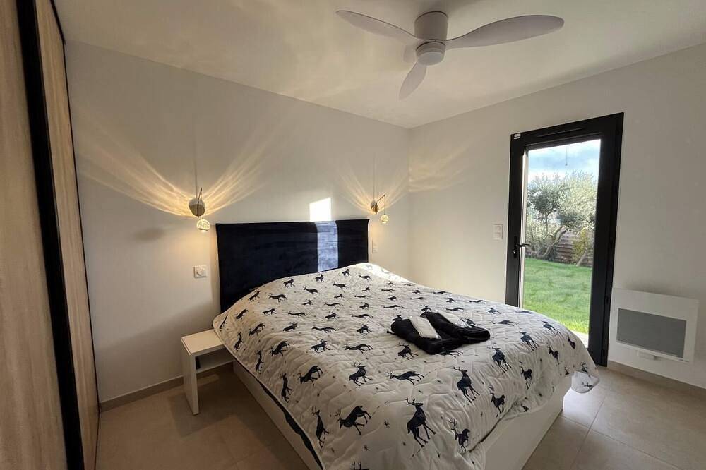 Contemporary villa with pool and Spa in Régusse, Brignoles region