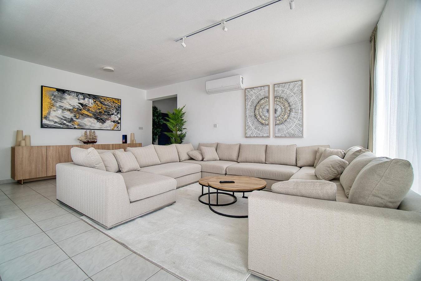 Entire apartment, Kings Palace 2 Bed in Pafos in Paphos, South Cyprus