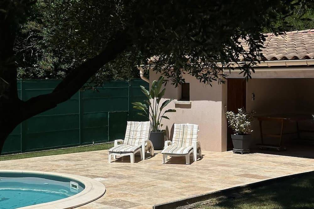 Ganze Wohnung, Cosy studio with pool in Bollène, Vaucluse