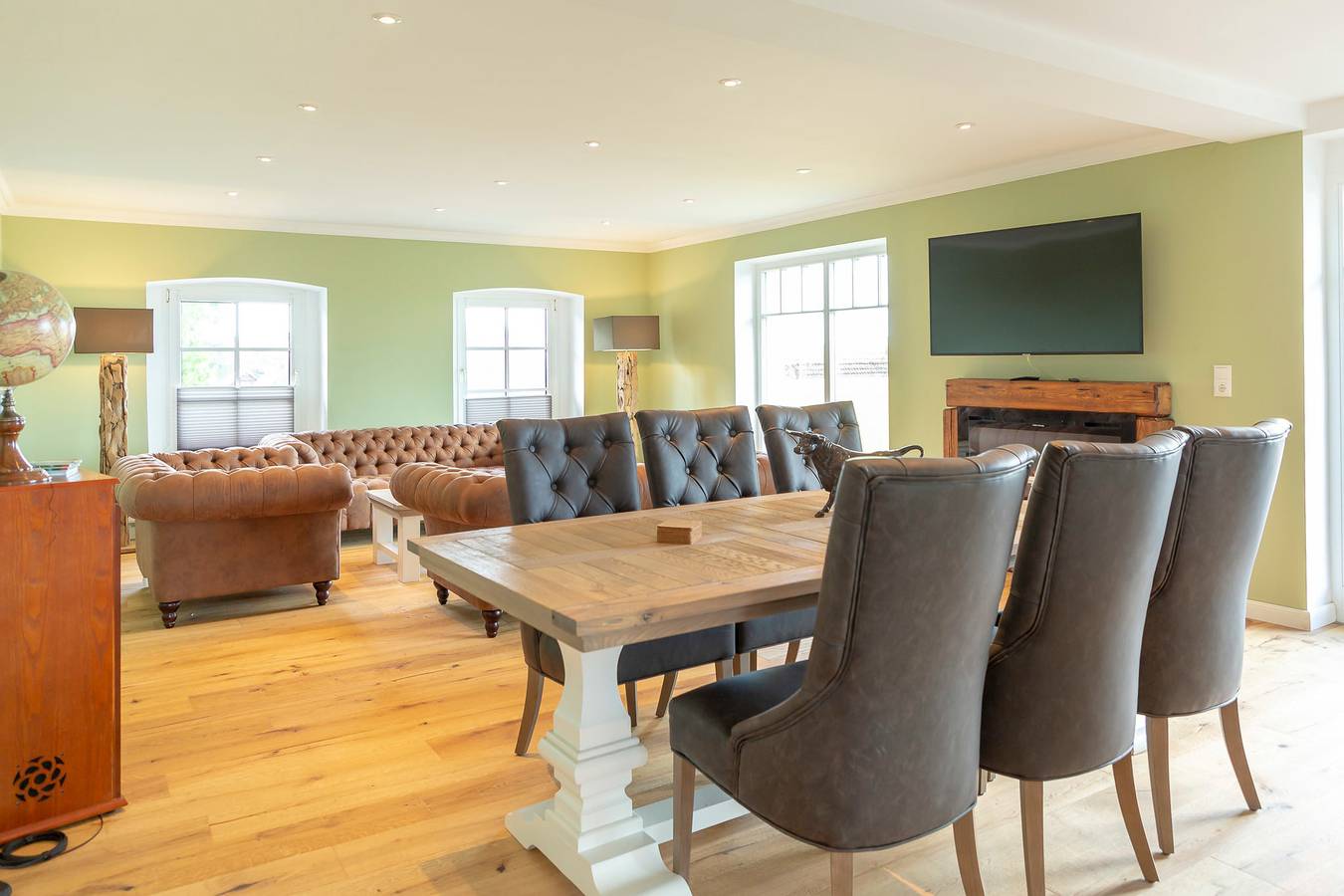 Ganze Ferienwohnung, Gutshof-Penthouse-Wohnung- Seeblick in Klein Upahl, Naturpark Nossentiner/Schwinzer Heide