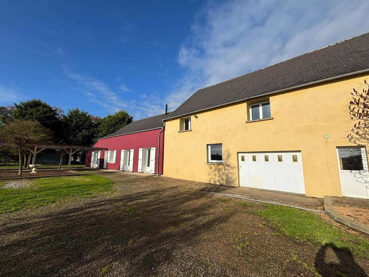 One-Bedroom House in Bouchamps-lès-Craon, Mayenne