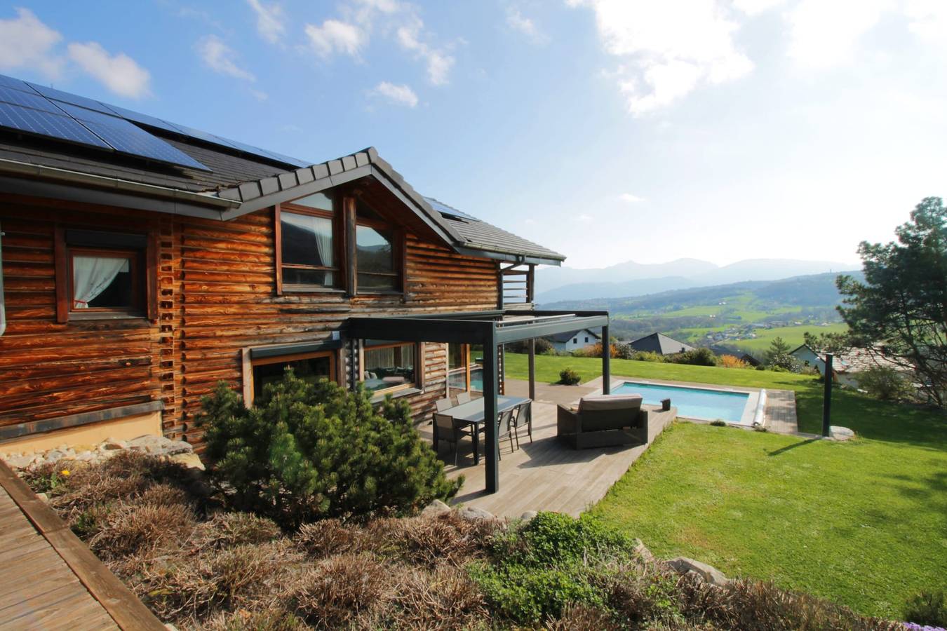 Formidable Chalet avec piscine et vue in Vimines, Chambéry und Umgebung
