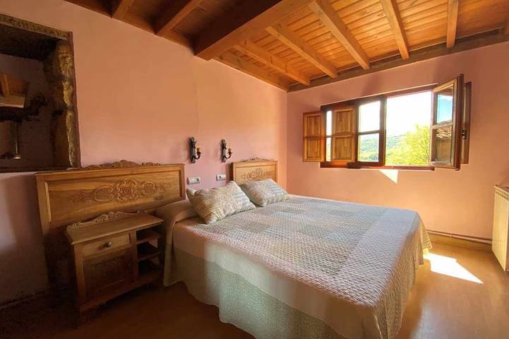 Rural Typical Asturias'S Home in Parres, Costa Verde (Spanien)