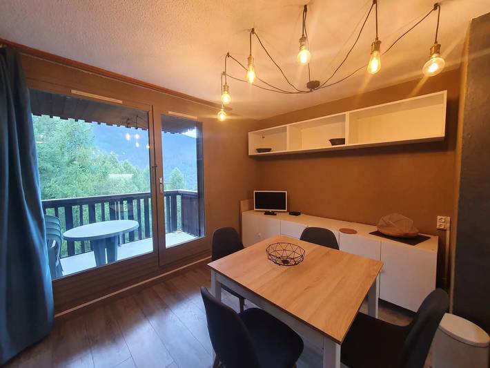 Ganzes Studio, Renoviertes Studio 4 Personen in Les Orres 1650 in Les Orres, Nationalpark Écrins