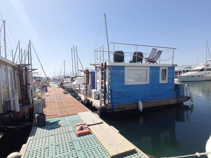 Boot für 3 Personen, mit Terrasse und Ausblick, mit Haustier in Italien