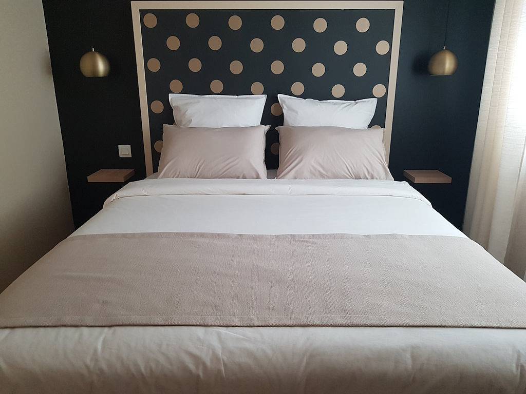 Chambre d'hôtes Les Moineaux de Crussol attenant à Valence, Drôme - Chambre in Guilherand-Granges, Région de Tournon-sur-Rhône