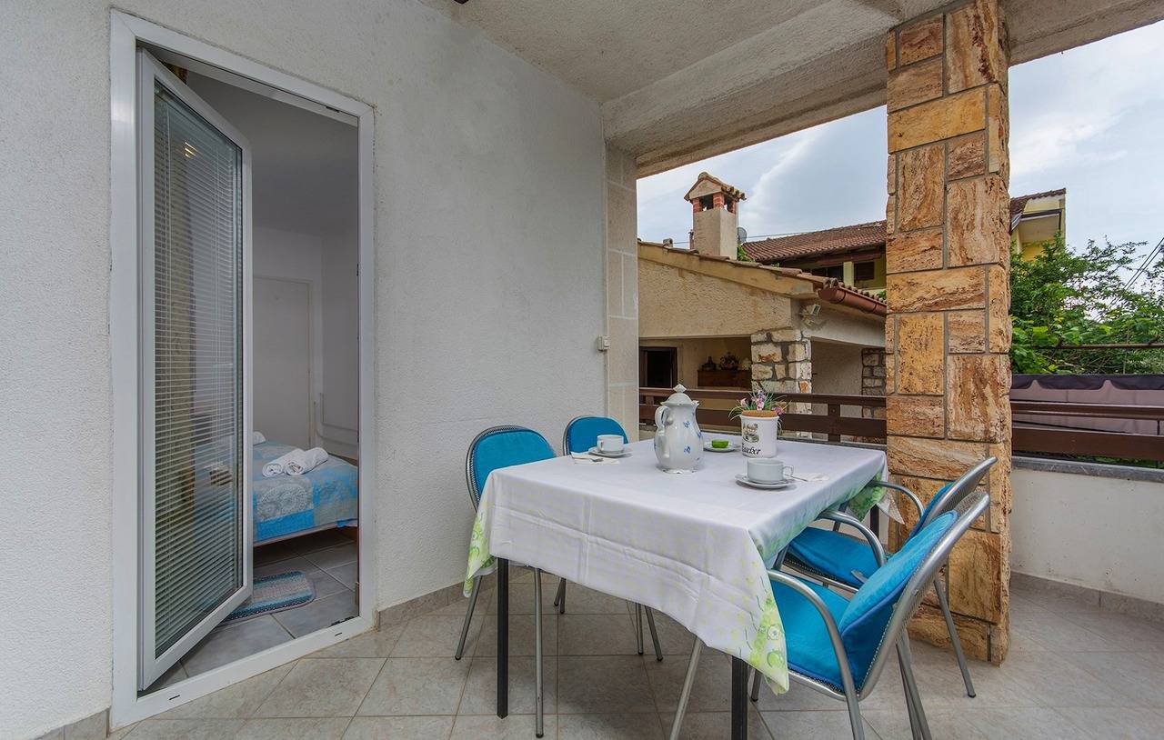 Ganze Wohnung, Ferienwohnung Emili Ii A3 mit Balkon
 in Poreč, Porec und Umgebung