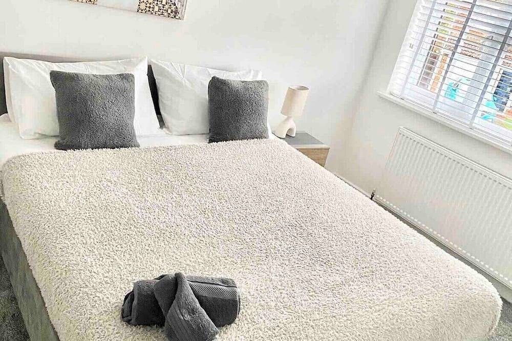 Swindon 3 Bedroom house to relax and enjoy in Swindon, North Wessex Downs