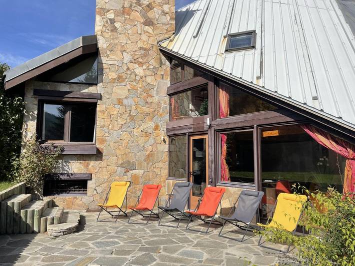 Gîte pour 15 personnes, avec terrasse et jardin dans Serre Chevalier