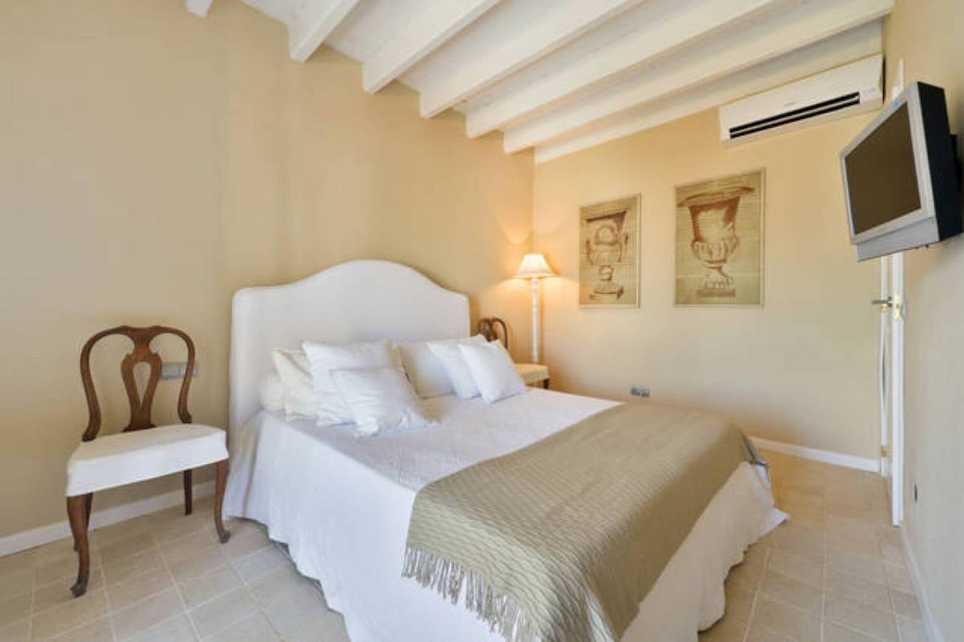 Appartement 'Dalt Vila' met Uitzicht op Zee, Wi-Fi en Airconditioning, foto 8