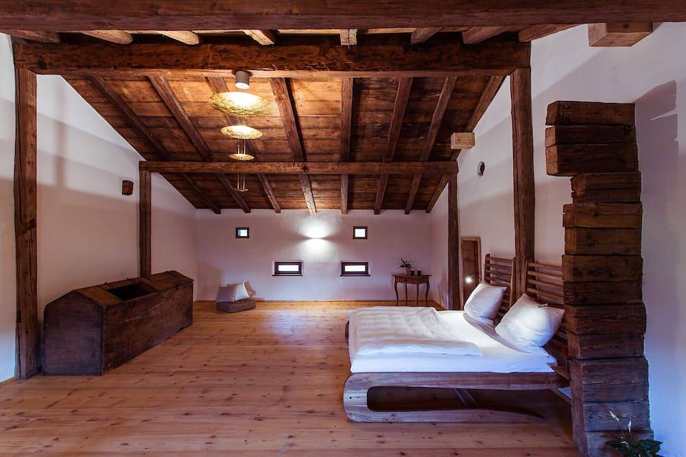 Historisches Bauernhaus mit Sauna, Weiher und Hot Tub in Drachselsried, Ostbayern