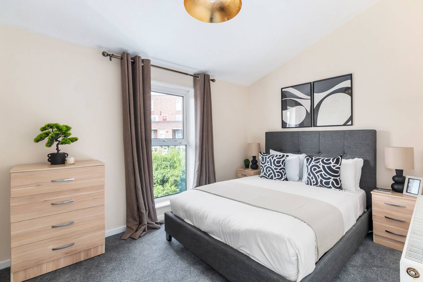 House - Sleeps up to 10 & Free Parking in Greenwich, London