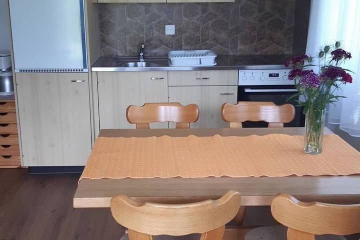 Appartement entier, Wohnung Bergruh Appartement/Fewo, Dusche, Wc 2-Bettwohnung in Termen, Brig