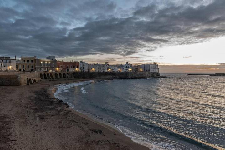 Ferienwohnung für 2 Personen, mit Balkon und Ausblick in Santa Maria al Bagno