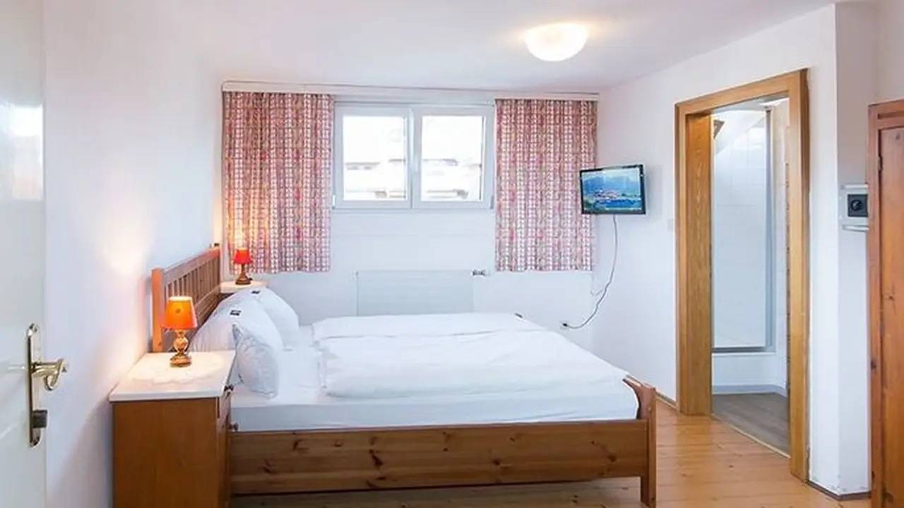 Doppelzimmer für 2 Personen (17 m²) in Nußdorf Am Attersee, foto 11