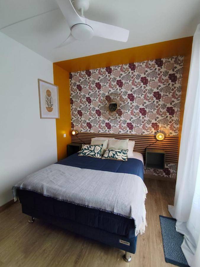 Maison d’hôte pour 2 personnes, avec terrasse ainsi que piscine et jardin à Bressols