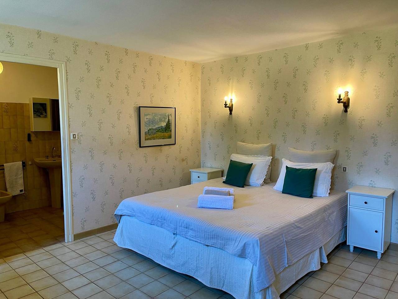 Appartement entier, Appartement 'Retraite Familiale Relaxante' avec Vue sur la Montagne, Jardin Privé et Wi-Fi in Cublac, Région de Brive-la-Gaillarde