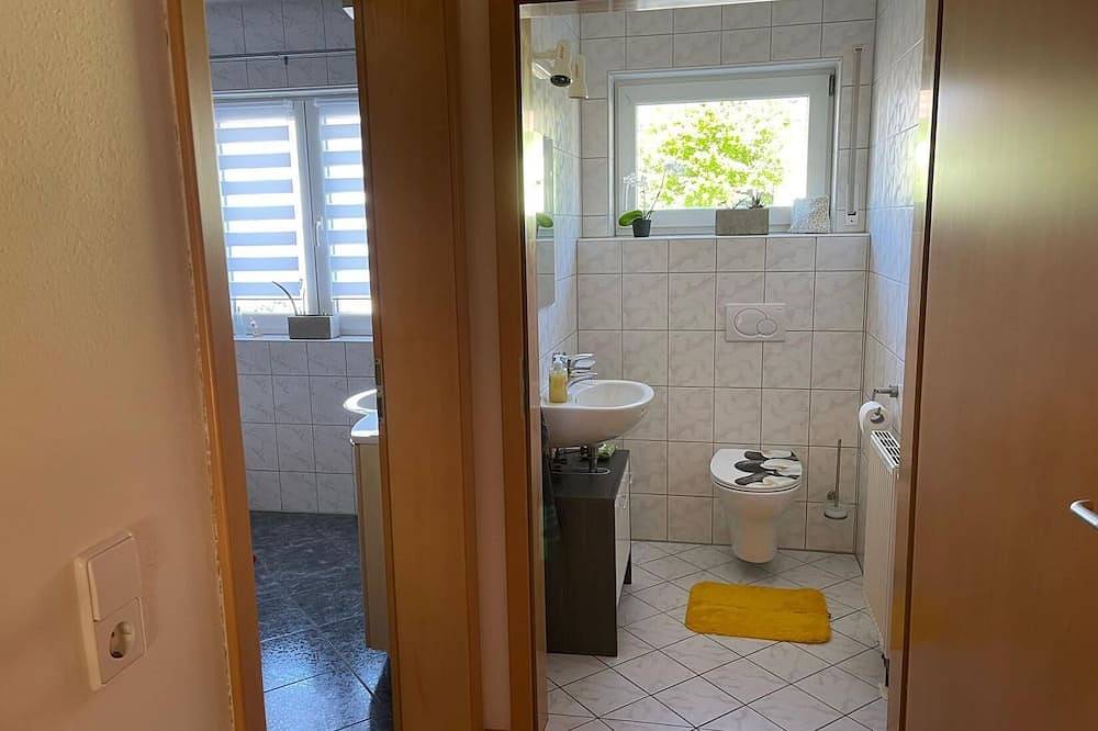 Ganze Wohnung, Barrierefreie Ferienwohnung Buck in Bad Waldsee-Reute – ruhig gelegen und gut angebunden in Bad Waldsee, Oberschwaben