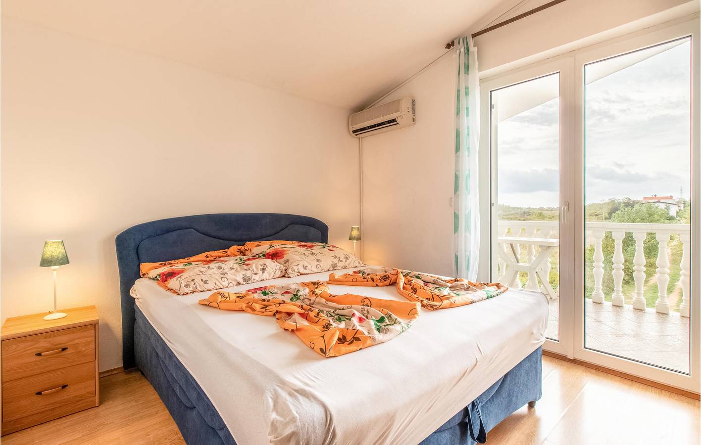 Geheel vakantieappartement, Vakantieappartement voor 3 personen met terras in Privlaka, Zadar