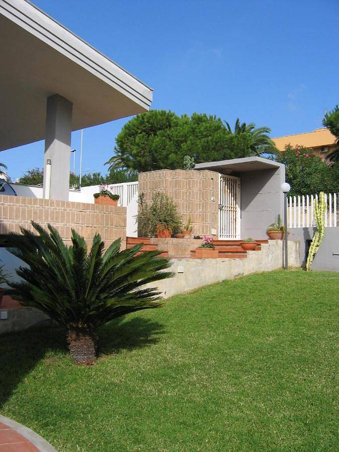 Double or Twin Room with Private Bathroom in Civitavecchia, Provincia di Roma