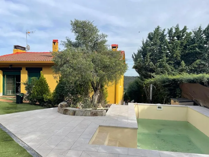 Casa de vacaciones para 8 personas, con piscina y vistas además de terraza y jardín, Se admiten mascotas - 1